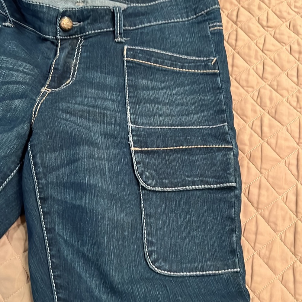 Seven7 Capri length jeans with cargo pockets - Picture 2 of 8